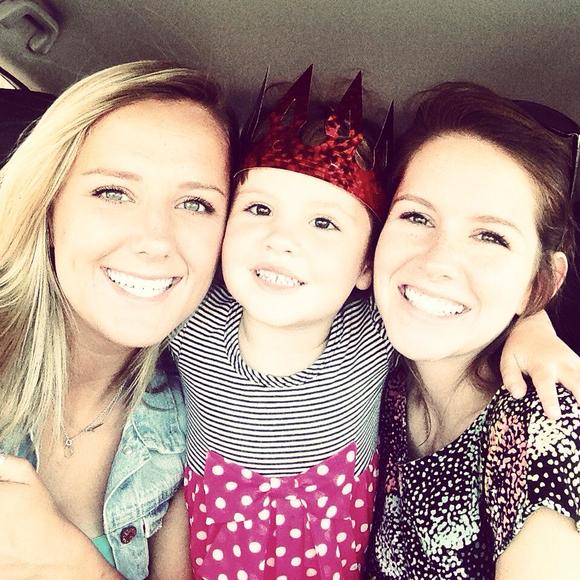 Meet your Posher, Amanda - Picture 1 of 1